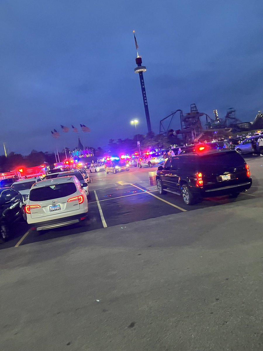 james_cassin's tweet photo. @KEEMSTAR I was there at the park during the shooting and I must say the issues that the park personally has and the details that I learned as a patron is very disturbing to know when inside of a place like that where safety should be first https://t.co/M204E443SO