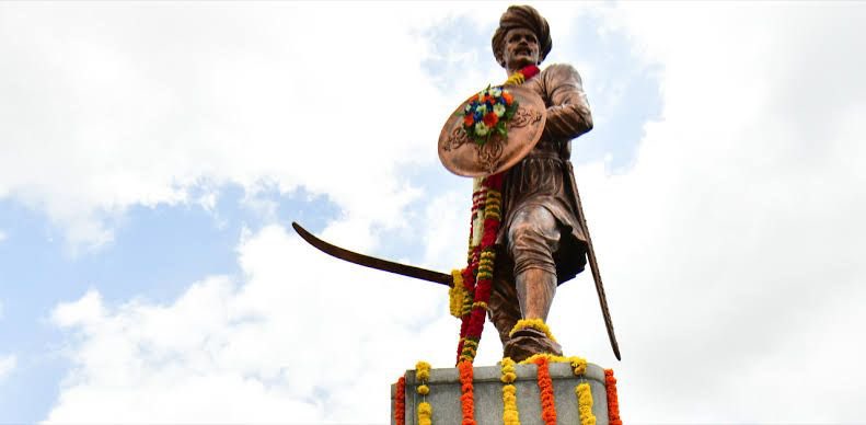 Basanagouda99's tweet photo. ಮಾತೆ ಕಿತ್ತೂರು ರಾಣಿ ಚೆನ್ನಮ್ಮನವರ ಬಲಗೈ ಬಂಟ, ಕನ್ನಡ ನಾಡಿನ ವೀರಪುತ್ರ, ಸ್ವಾತಂತ್ರ್ಯ ಸೇನಾನಿ, ಕ್ರಾಂತಿವೀರ ಶ್ರೀ ಸಂಗೊಳ್ಳಿ ರಾಯಣ್ಣ ಅವರ ಜನ್ಮದಿನದಂದು ಗೌರವಪೂರ್ವಕ ನಮನಗಳು.

#SangolliRayanna https://t.co/Hk4lJm4Axk