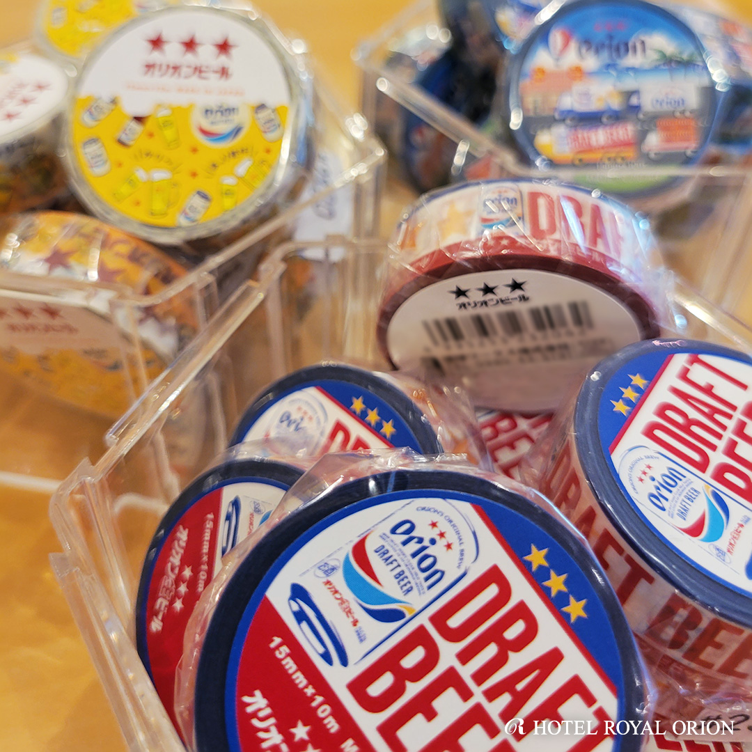 orionbeer_info's tweet photo. 那覇市国際通りホテルロイヤルオリオン内に9月30日までの期間限定で、オリオンビール直営ショップがOPEN‼️お近くの方はぜひお立ち寄りください✨

営業期間：2022.8/8～9/30（定休日なし）
営業時間：10:00～17:00

👇ホテル詳細はこちら
https://t.co/FccJsaSVXb https://t.co/tsZppS3qUV