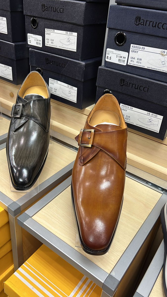 almariri's tweet photo. New selection of stylish Magnanni shoes just arrived. Stop by and try them on. βοΈ
#shoes #dressshoes #menshoes #shoestagram #shoeslover #shoesoftheday #shoesaddict #goodyearwelt #shoeporn #goodyearwelted #shoeselfie #menshoe #shoesaholic #mensshoes #mensshoe https://t.co/uB4m9rPRhP