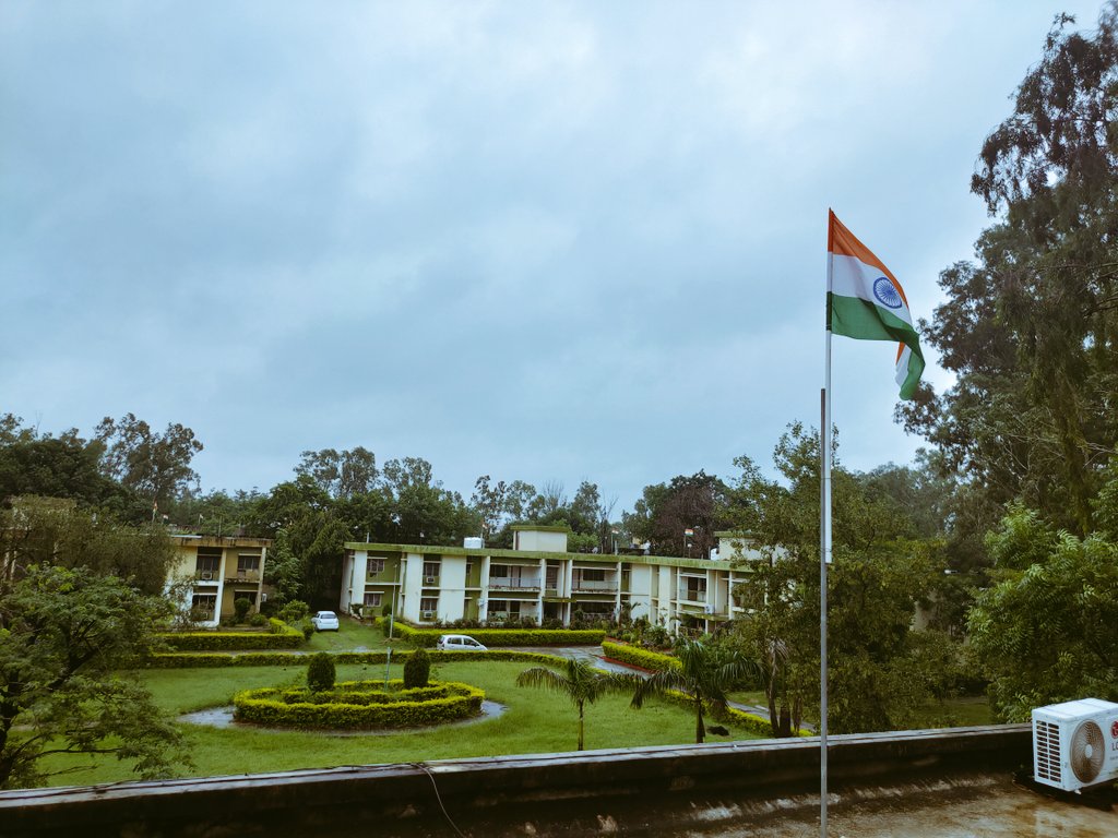 caac09's tweet photo. #HarGharTiranga https://t.co/SSNgG2idBq