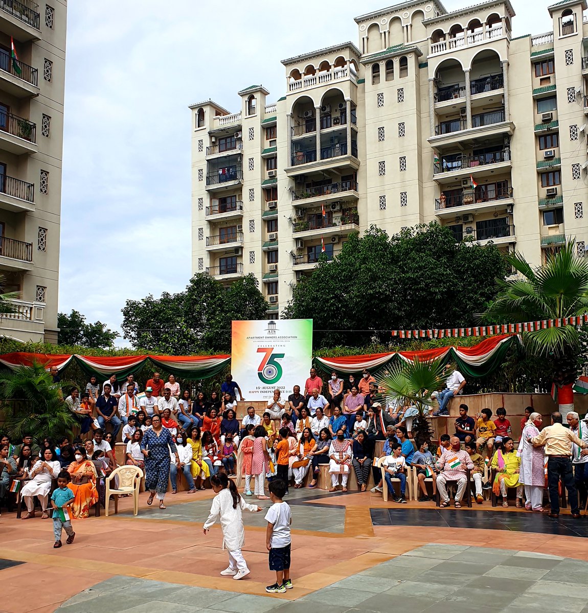ArvindT37157376's tweet photo. #HappyIndependenceDay . #HarGharTiranga            #JaiHind  🇮🇳🙏 #ATSVillage. https://t.co/ZFLKWn7fwE