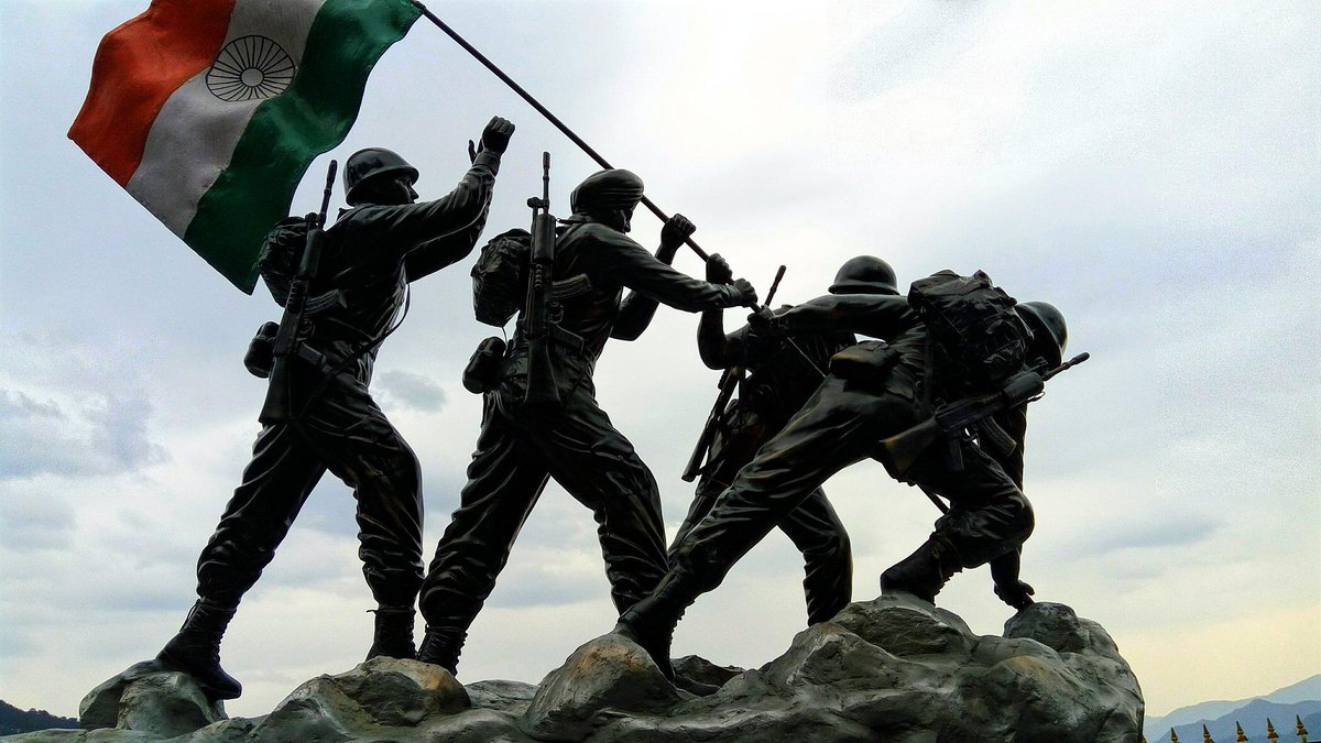 ExciTrendET's tweet photo. Happy Independence Day 🇮🇳

#AzadiKaAmritMahotsav  #IndependenceDayIndia  #AmritMahotsav  #IndiaAt75  #BharatKiBaat #IndependenceDay2022 https://t.co/7oqj5yHAqV