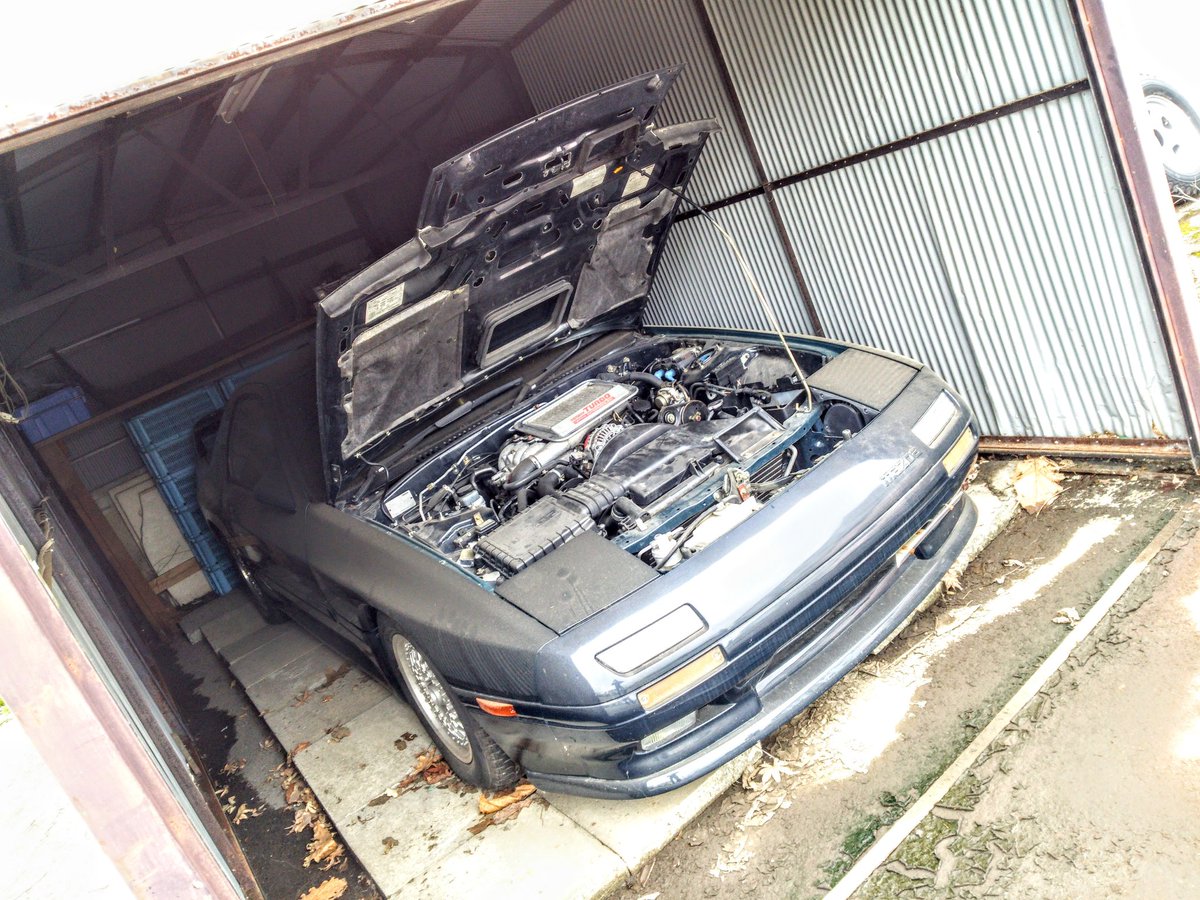 bs_connection's tweet photo. 父方のばあちゃん家に20年ぐらい寝てるんだけどいつか起こして乗りたい。 https://t.co/F33Tb0E4xU