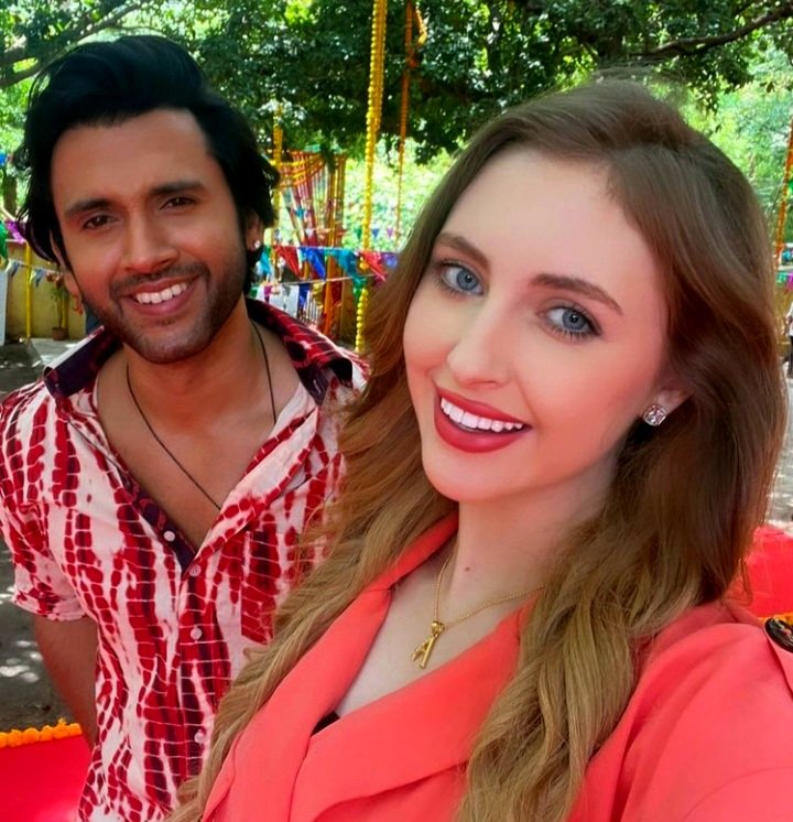 khyaish's tweet photo. Sunshine ML💕× Sunshine FL💕

My kinda troop which is very rare in itvs😌

Thankyou Makers for this beautiful show💓

@StarPlus #StarPlus 
@OptimystixMedia 
@mishkatvarma17 #MishkatVarma
#jazzyballerini #itvshow
#AnandiBaaAurEmily
#AnandiBaaAurEmily https://t.co/7NXQTNLVEa