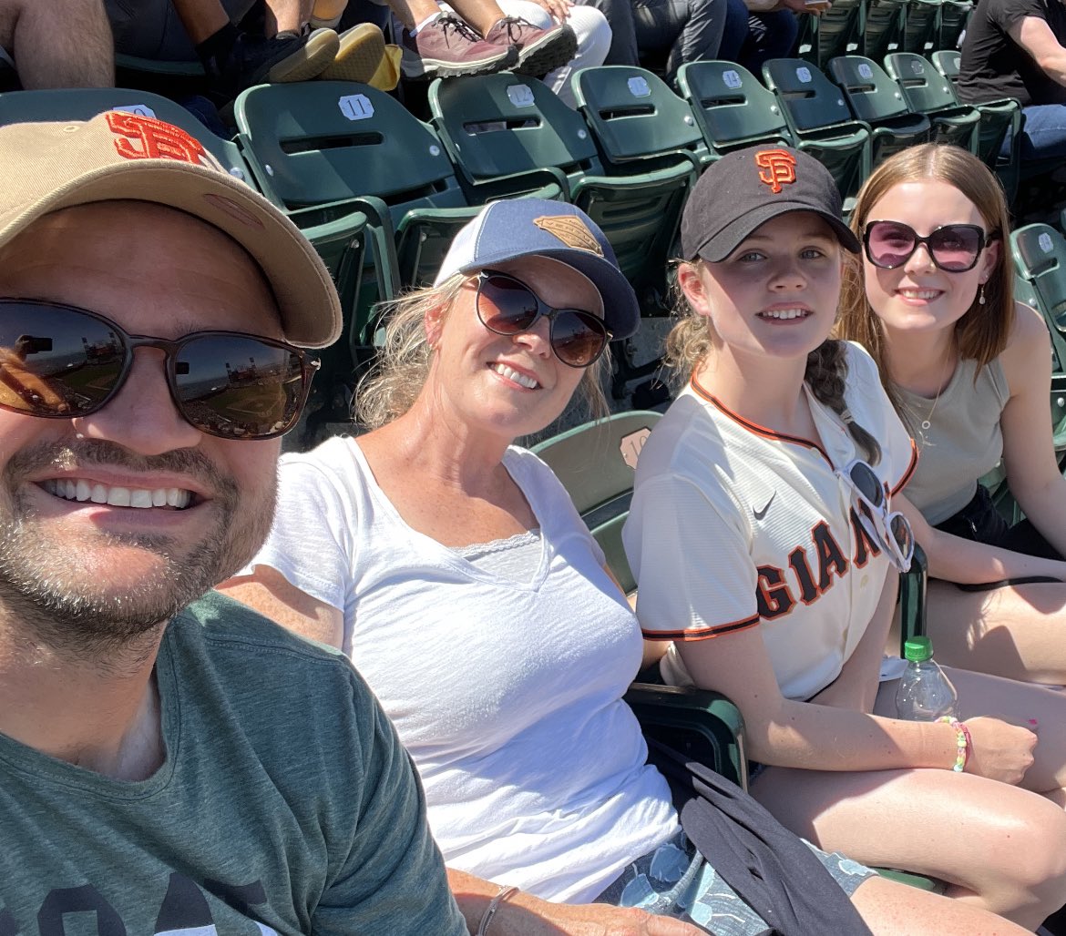 DarrenPSMsports's tweet photo. First game ball 🏟⚾️🧢
📍 @SFGiants, Oracle Park, San Francisco
#Weknowbaseball #sfgiants #TeamPhillipsonTour #Summer2022 #sanfran #sanfrancisco #sanfranciscogiants https://t.co/QjfxbWkn9k