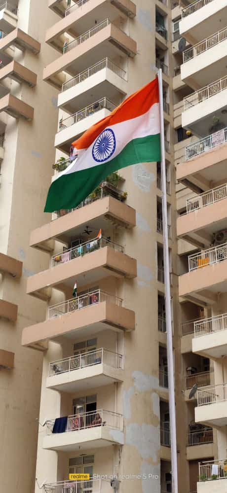 Flag Hosted at EV-2 Happy Independence Day @nefowaoffice @eco_village1 @ev3family @AjnaraHomes @Greens2society @NEFOMAncr @GaurCityCitizen @GreaterNoidaW @CeoNoida @dmgbnagar @myogiadityanath @galaxyvegaGNW @HumansCrossings @khabargrnwest @myogiadityanath @Supertechltd