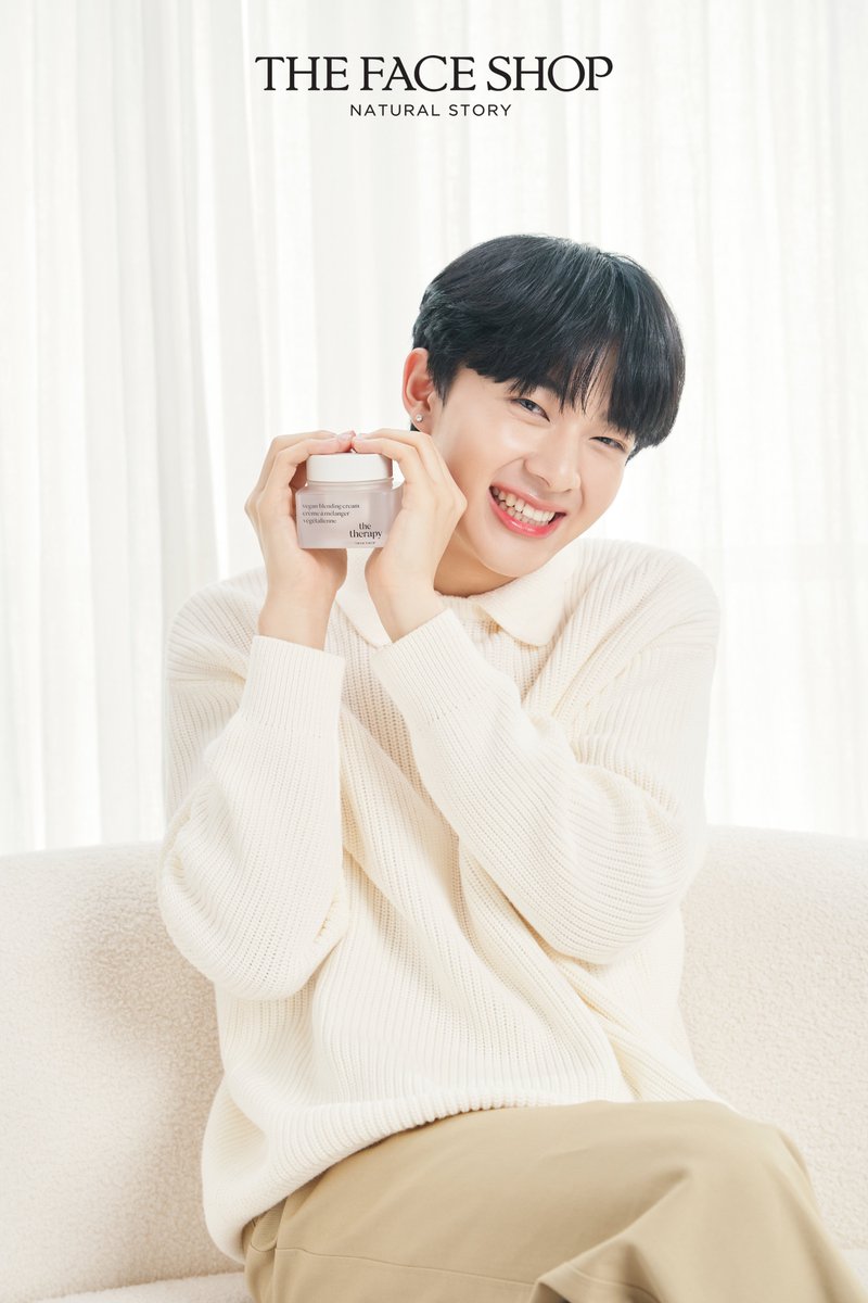 thefaceshop_th's tweet photo. นุนิว🤍 มาพร้อมกับ THE THERAPY VEGAN BLENDING CREAM วีแกนครีม ที่ให้ผิวชุ่มชื้น ยืดหยุ่น อิ่มฟู เนียนนุ่มขึ้น พร้อมลดเลือนริ้วรอยบางๆให้จางลง ชะลอการเกิดริ้วรอยร่องลึก คืนความสดใสแก่ผิวที่อ่อนล้า อยากผิวปิ๊ง✨แบบหนู ต้องตัวนี้เลย💖

#TFSTheTherapyxZeeNuNew #ZeeNuNew #NuNew https://t.co/mqXnuMPd0Z