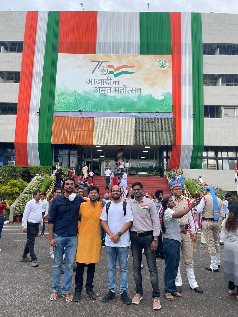 rahul7464's tweet photo. Celebrating #76thIndependenceDay at #PGIMER #Chandigarh. It was amazing to see such enthusiasm in a long long time.
#HappyIndependenceDay #HappyIndependenceday2022 #happyindependencedayindia 
#स्वतंत्रतादिवस #आज़ादी_का_अमृत_महोत्सव #आज़ादी_का_अमृत_महोत्सव_वर्ष_2022 https://t.co/4kUHyefCMD