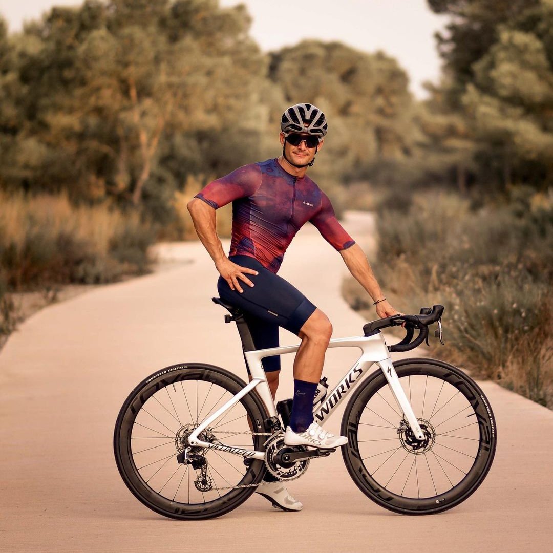 frolic_cycling's tweet photo. People with humor tend to cycle more often!😍
#cycling #giantbikes #gianttcr #mtblife #Ilovecycling #pedaljourneys #roadcycling #instacycling #stravaphoto #cyclingshots #cyclingpics #fitness #cycle #strava #pedaling #bestcyclingkits #frolic_cyclin https://t.co/1Xm1QadNjb