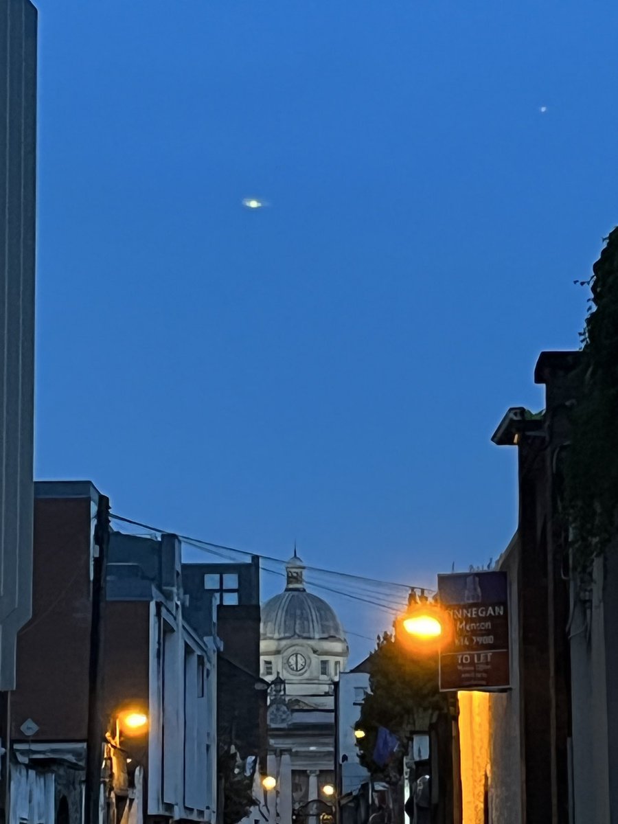 shelleydeane's tweet photo. #Dublin darker mornings #getupandgetout #mondaymotivation @meldeane @OliveMelvin2 https://t.co/1UUpPQKQUv