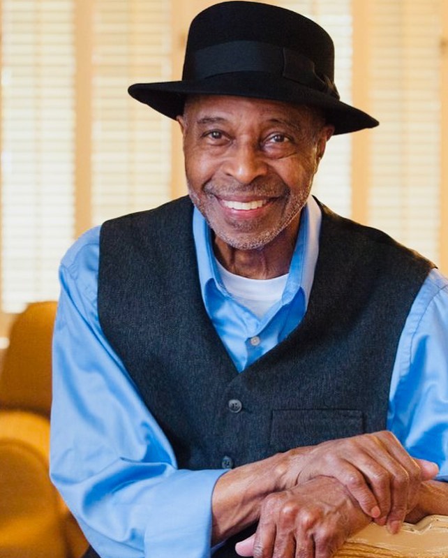 Happy birthday to Stix Hooper (The Crusaders) 
(August 15, 1938). 