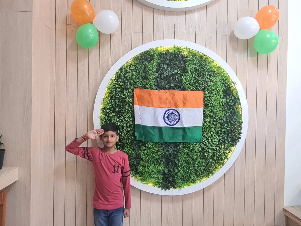 prabhuarora's tweet photo. Happy Independence day https://t.co/BSxiv4kb6h