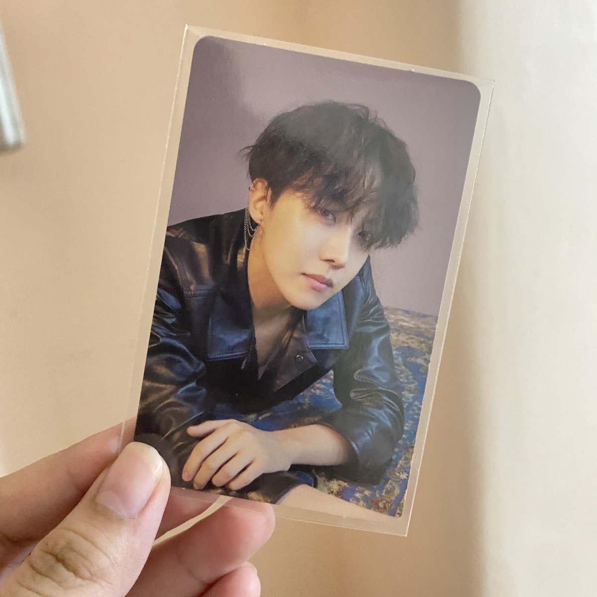 koomicute's tweet photo. ꒰ 💌: #mailforkoomi ꒱

thank you @seabiiskit for offering hobi to me! my tear o ot7 is finally complete with hobi arriving! https://t.co/gOihh1rfwX
