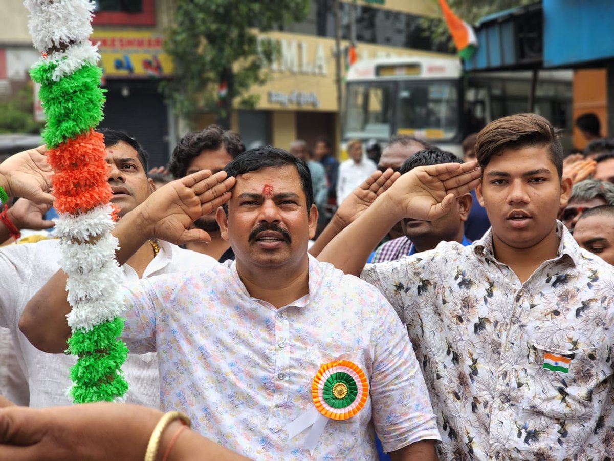TigerRajaSingh's tweet photo. Hoisted flag on the occasion of  #IndependenceDay at various places in #Goshamahal Constituency.

Bharat Mata Ki Jai 🇮🇳

#IndiaIndependenceDay  #AmritMahotsav #IndiaAt75 https://t.co/1yguCD9CuA