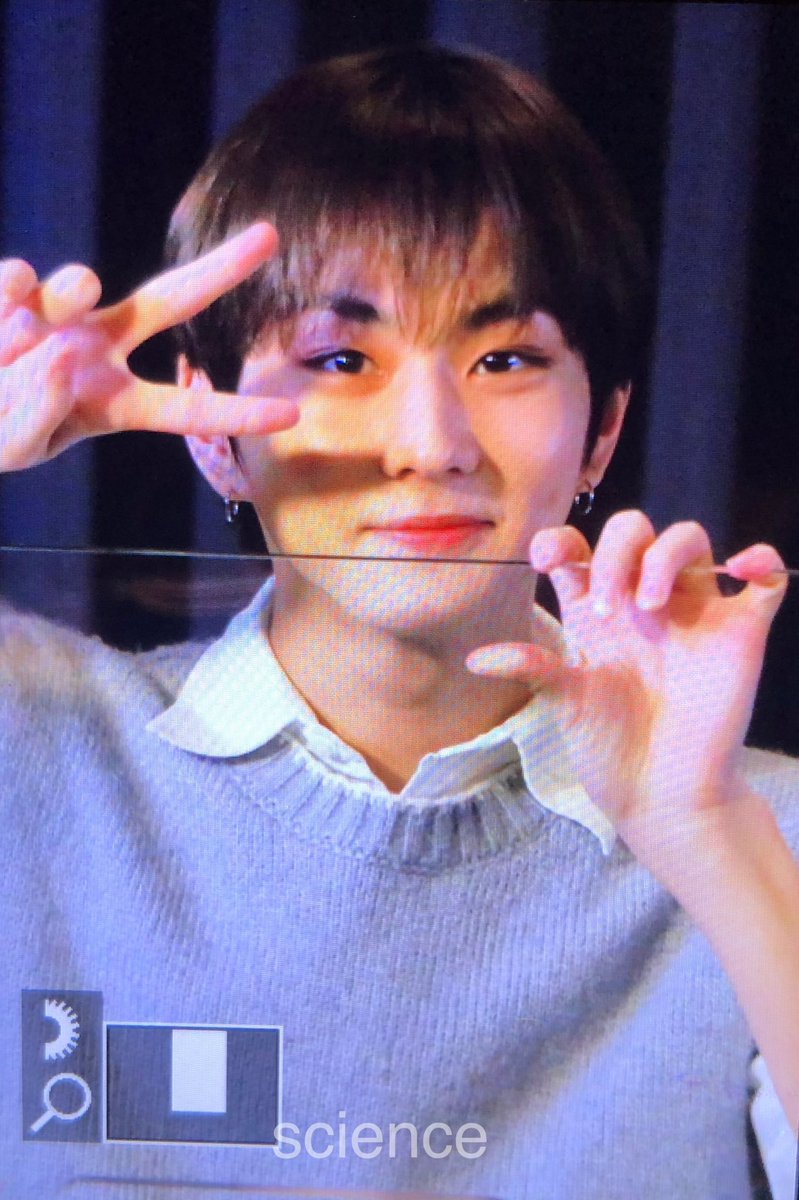 sjyjwfeed's tweet photo. 220815 jakewon on offline fansign 

#JAKE #JUNGWON https://t.co/WfbG2dMiPA