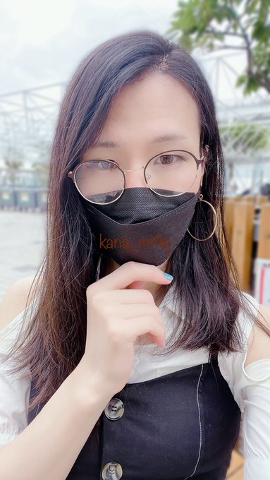 昨日 サークル入場前に撮った自撮り 