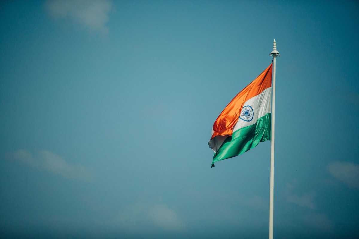 AdeshTrivedi11's tweet photo. यह वन्दन की भूमि है, अभिनन्दन की भूमि है । यह तर्पण की भूमि है, यह अर्पण की भूमि है । इसका कंकर-कंकर शंकर है, इसका बिंदु-बिंदु गंगाजल है । हम जिएंगे तो इसके लिए, मरेंगे तो इसके लिए ।
~ अटल बिहारी वाजपेयी
#HappyIndependenceDay 
#IndiaAt75 https://t.co/4MDi8sEznY