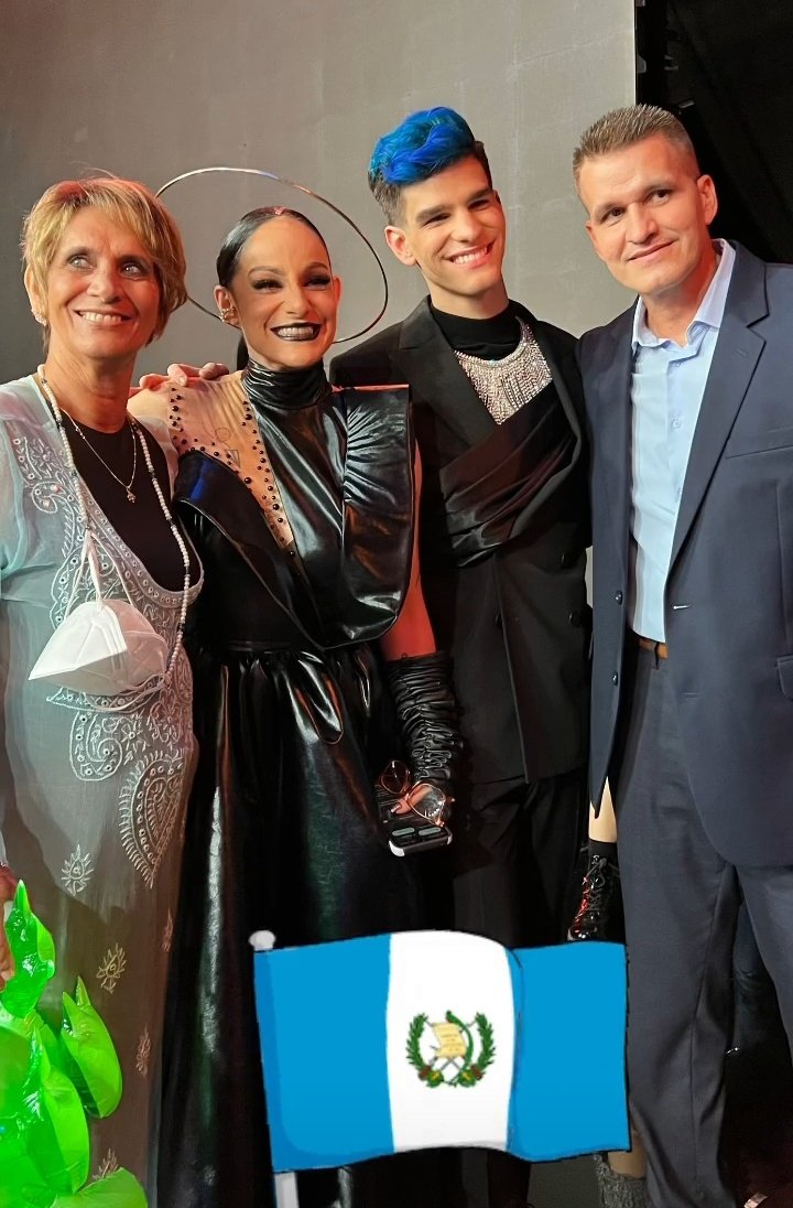 byneIson's tweet photo. ELLA LE HARÁ JUSTICIA A NELSON #LaAcademiaGranFinal https://t.co/y401pKm83B