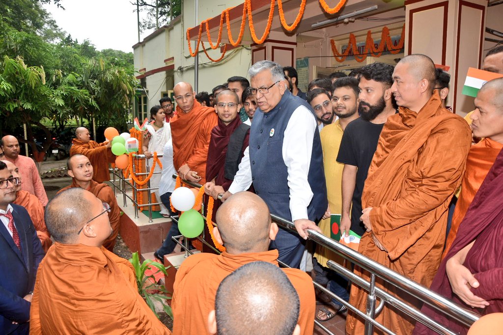 VCofficeBHU's tweet photo. Sharing some glimpses of the #IndependenceDay celebrations. 

#स्वतंत्रतादिवस https://t.co/lReQwTsi3e