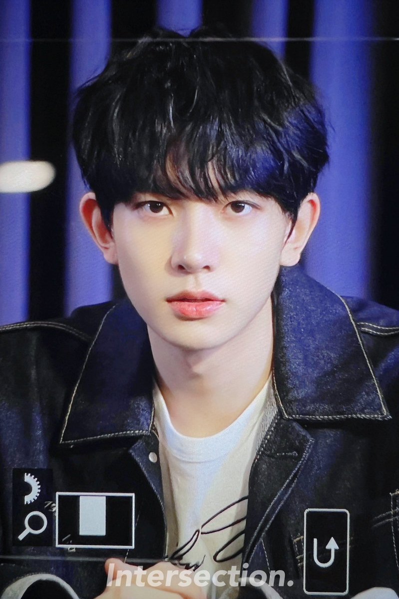archiveoflhs's tweet photo. HELLO?! #enhypen_heeseung https://t.co/cRvdwpL0Cw