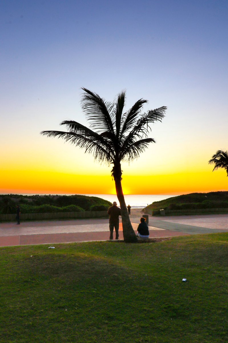 mccoovane's tweet photo. Good Morning Durban 🇿🇦

Whatever you are, be a good one.

#ilovedbn #ethekwini #winter #hope #dnnbeach #seascape #sunrise #durbanhasmore #durban_local #dbntourism #kzntourism #satourism #canonsa #durban #morningwalk  #landscapegearphotography #landscapegear #peoplesweather https://t.co/BNoHYVUPYj