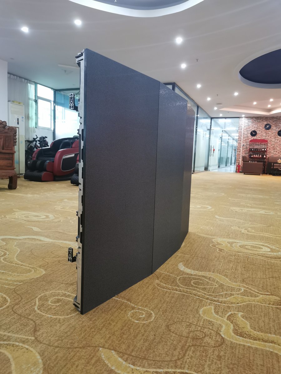 sophiezwen's tweet photo. The F series led screen can create arc shape. Cabinet size 500*500/ 500*1000 mm."#pantallas #pantallasled #leddisplayrental #LEDsigns
#Customizedled #flexibleled #softled #cornerledscreen #outdoorledsign #creativeled #ledposter https://t.co/zAgShFOQ7F