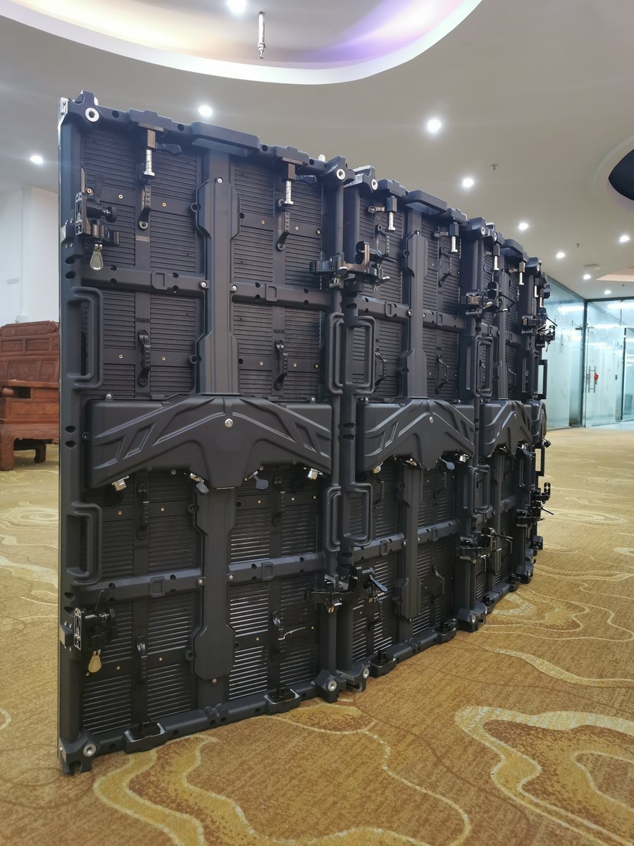 sophiezwen's tweet photo. The F series led screen can create arc shape. Cabinet size 500*500/ 500*1000 mm."#pantallas #pantallasled #leddisplayrental #LEDsigns
#Customizedled #flexibleled #softled #cornerledscreen #outdoorledsign #creativeled #ledposter https://t.co/zAgShFOQ7F