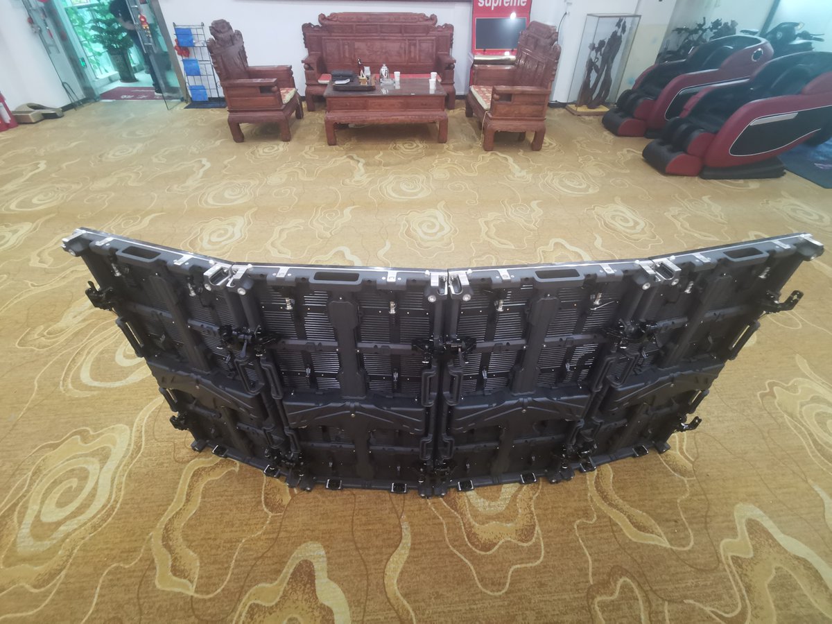 sophiezwen's tweet photo. The F series led screen can create arc shape. Cabinet size 500*500/ 500*1000 mm."#pantallas #pantallasled #leddisplayrental #LEDsigns
#Customizedled #flexibleled #softled #cornerledscreen #outdoorledsign #creativeled #ledposter https://t.co/zAgShFOQ7F