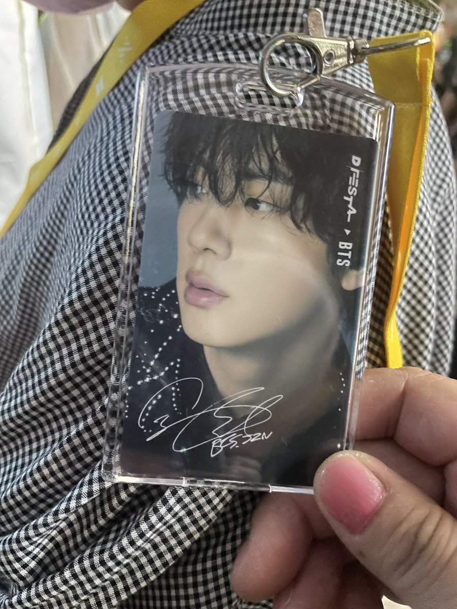 naobtsgk0831's tweet photo. 譲 BTS ジン

求 straykids
バンちゃん

会場にいます～

 #DFESTA_Tokyo
  #dfesta交換 https://t.co/phOdePR0A0