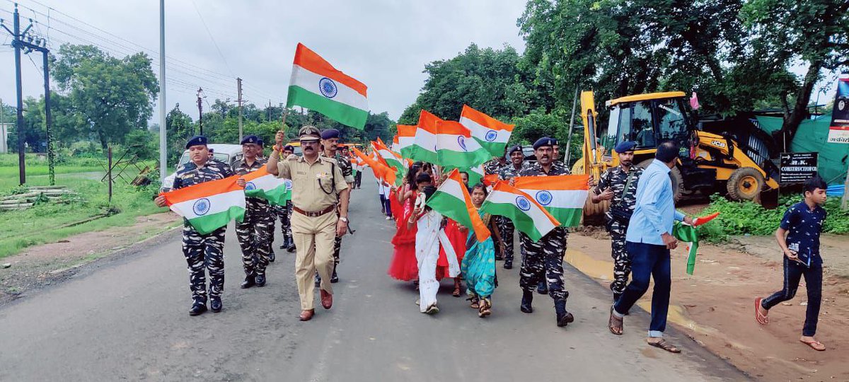 Crpf113's tweet photo. "I am proud to be an Indian "🇮🇳🇮🇳🇮🇳
As a part of #AzadiKaAmritMahotsav celebrations #HarGarTiranga campaign was organized by 113 Bn and took out Flag🇮🇳 march at Dhanora on 12.08.2022 under the commandership of Sh.G.D.Pandharinath,Comdt.&amp; Jawans.
Appreciated by local Populace.. https://t.co/rCmYU46g3T
