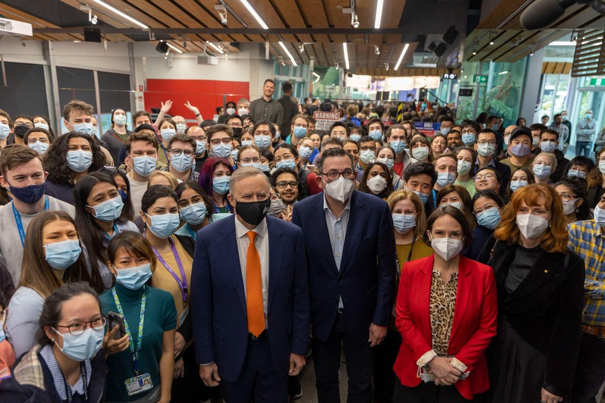 MonashBDI's tweet photo. Meeting our brilliant PhD students during a visit to announce the @moderna_tx mRNA production facility @monashuni, many will go on to develop Australia's mRNA and biotech capabilities for the future. More: https://t.co/dBtVifWEU0 and https://t.co/7maPKu8HZ9 https://t.co/1gpJC0qed1