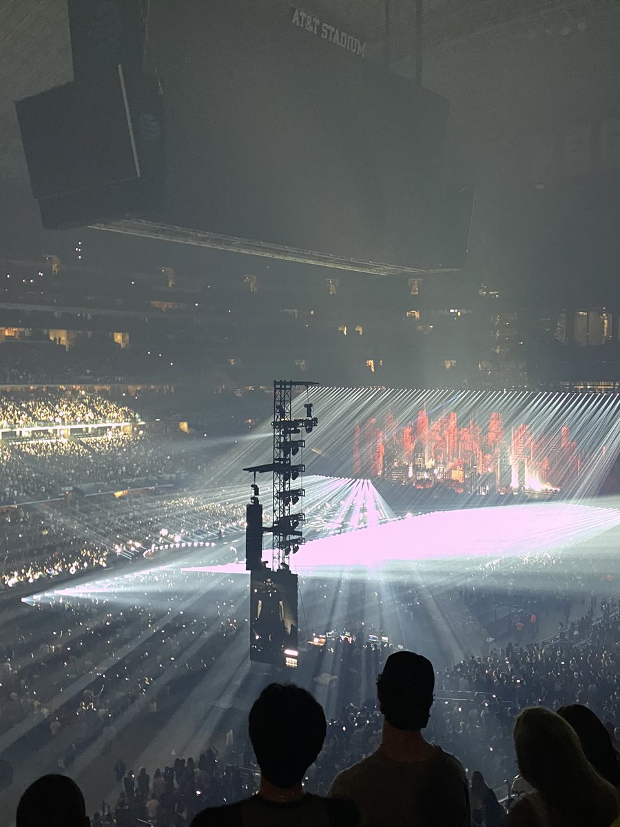 سامیہ tweet media