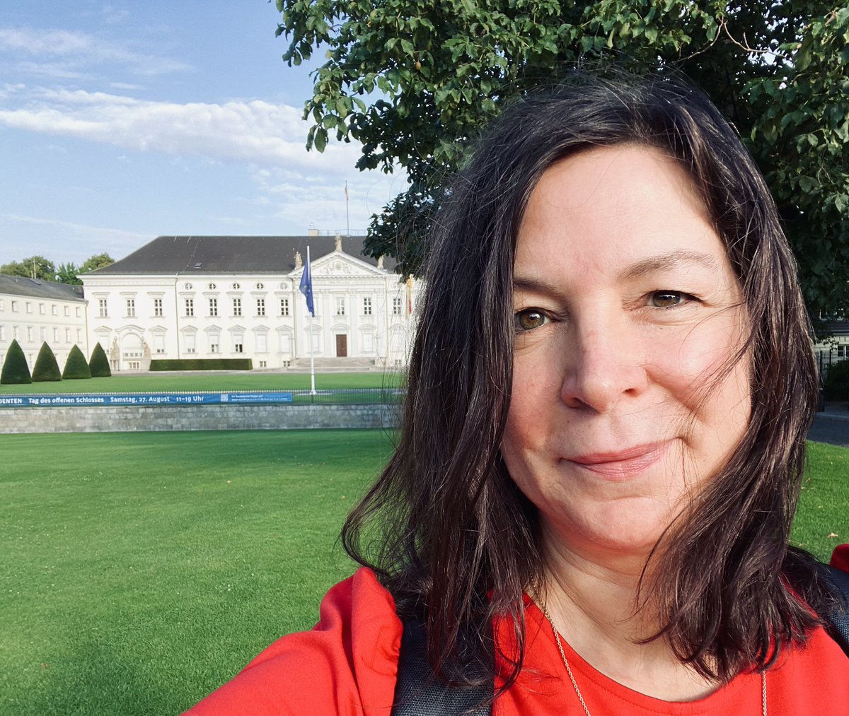 Katja Bauer tweet media