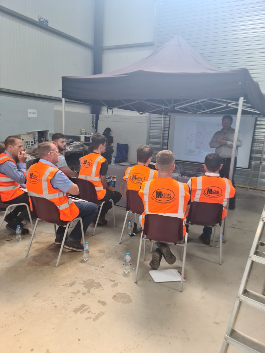 MacpacRefuse's tweet image. Thank you to everyone who attended our Macpac training school last week, we hope you enjoyed it and were able to learn about our products and how they operate. If you would like to attend the next training programme please get in touch. #macpacrefusebodies