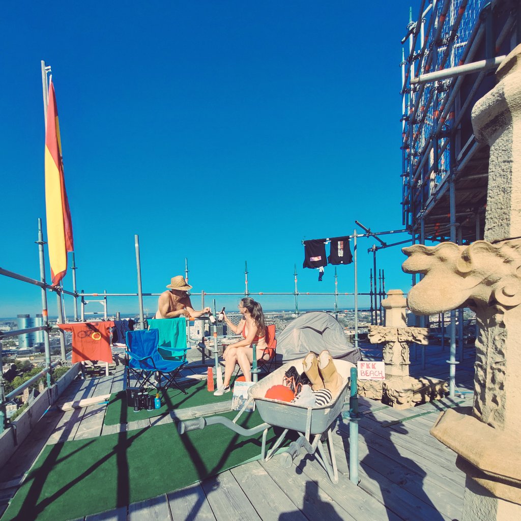 Hoog tijd voor onze vakantiefoto.  Groeten uit Utrecht!😘😁 #domtoren #utrecht #utregmestadsie