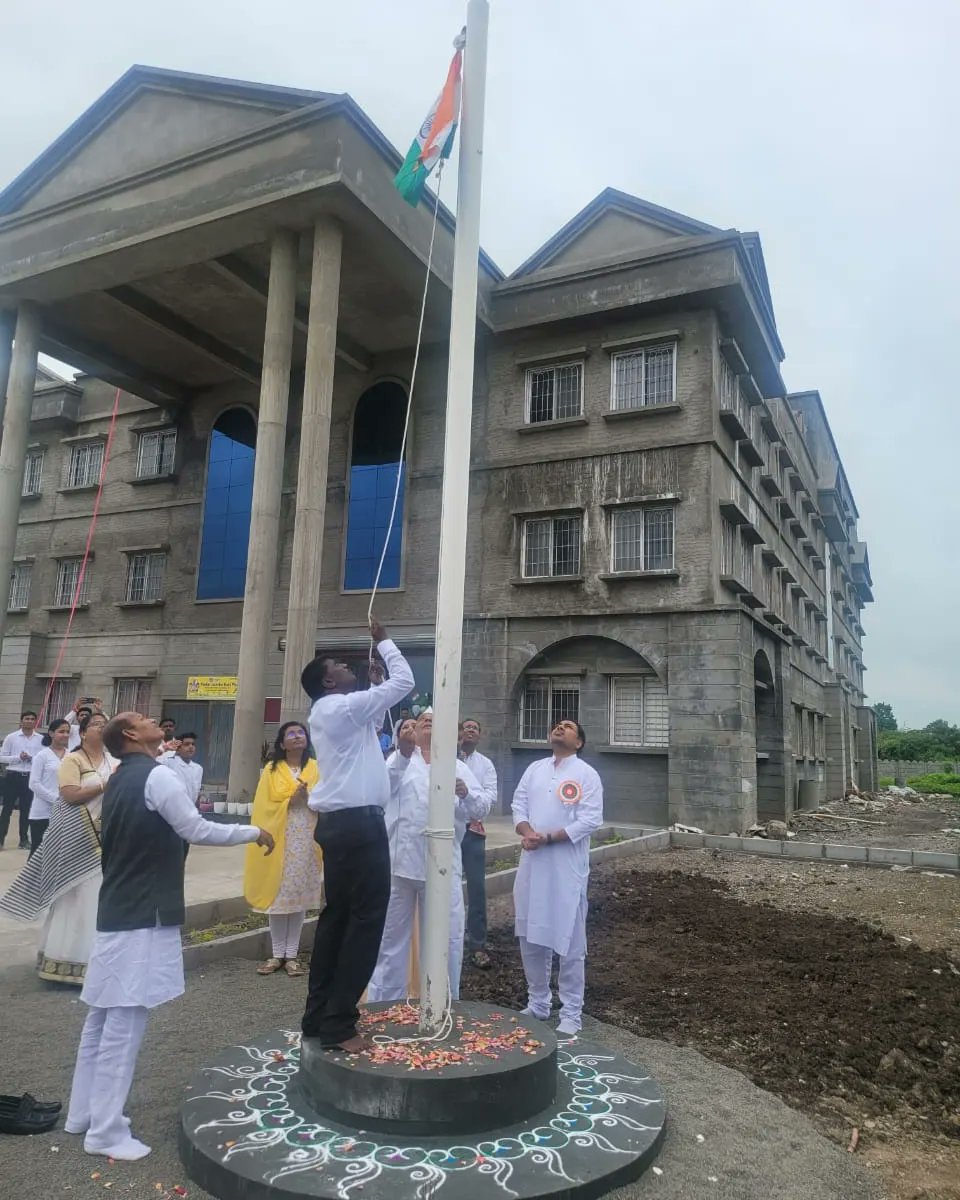 NDaradeOfficial's tweet photo. 🇮🇳७५व्या स्वातंत्र्यदिना निमित्त सर्वांना हार्दिक शुभेच्छा 🇮🇳💐💐

#HappyIndependenceDay  #स्वतंत्रदिन #IndiaAt75 https://t.co/jR3PcDGKvE