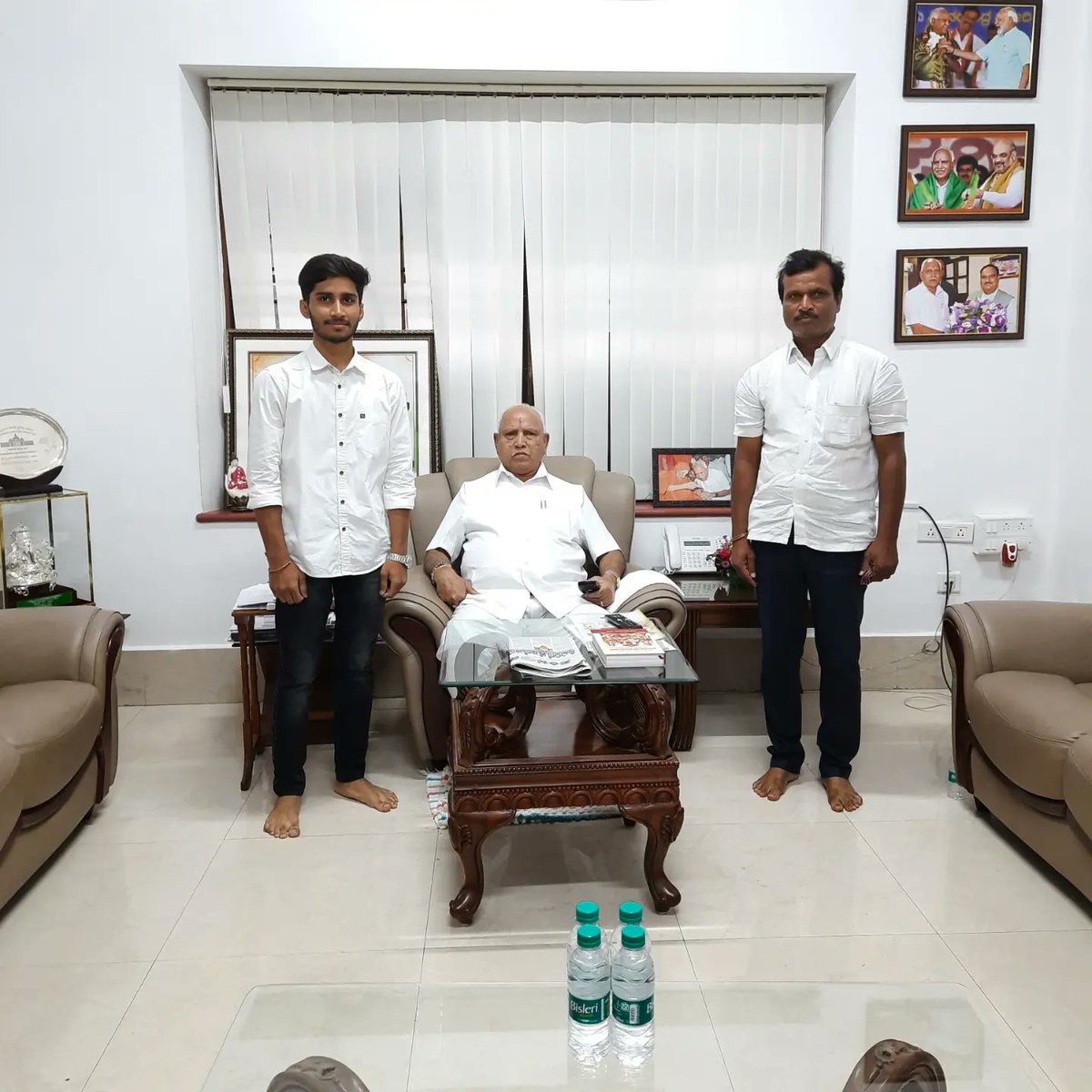 Shashankyoga's tweet photo. Glad to meet former cm @BSYBJP Meeting u was really nice...n thanks for supporting the youths like me https://t.co/0YGSCxciR2