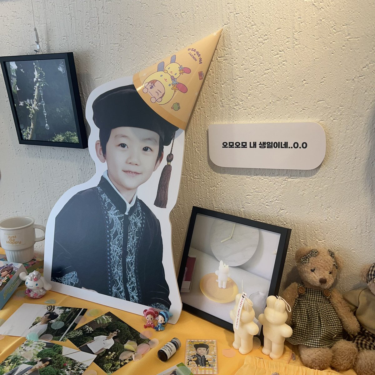 chazzi1414's tweet photo. 3️⃣ 크리미무드
애기재민이••눈물 흘렸다 너무 귀여워
이 날 엄청 더웠는데 부채 없었으면 죽었을지두.. 나나세컷은 정말 좋아따 사실 이거 찍으러 온거일수도…나나버블로 꾸며진것도 넘 참신했다 어케 안사랑해ㅠ 💚

#Its_NANA_today https://t.co/RZxAHXxWcJ