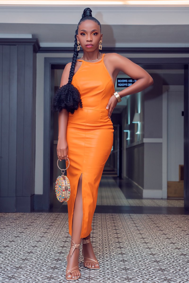 tsholo_dikobe's tweet photo. Glowing and growing, because God.
😊😌🧡💛
#WeekendInPictures #PolicingAwardWinner https://t.co/t6M7si2gM5