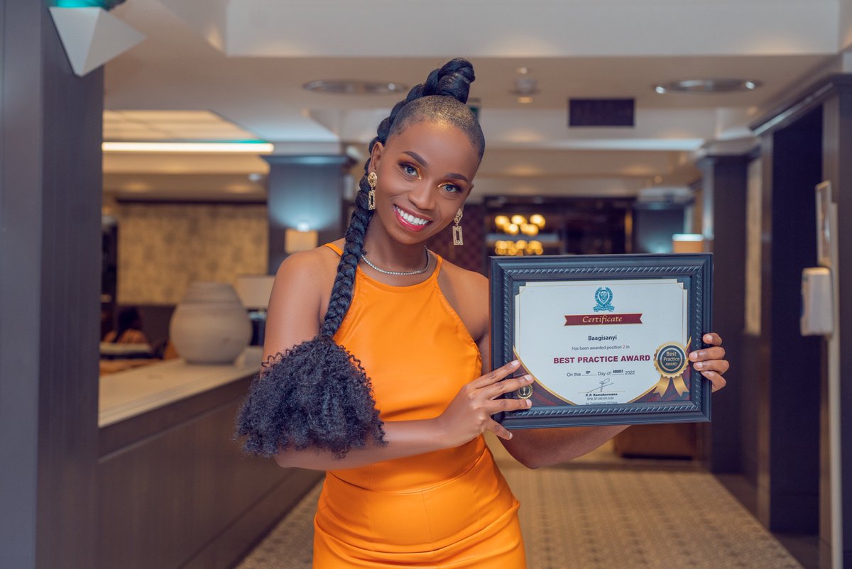 tsholo_dikobe's tweet photo. Glowing and growing, because God.
😊😌🧡💛
#WeekendInPictures #PolicingAwardWinner https://t.co/t6M7si2gM5