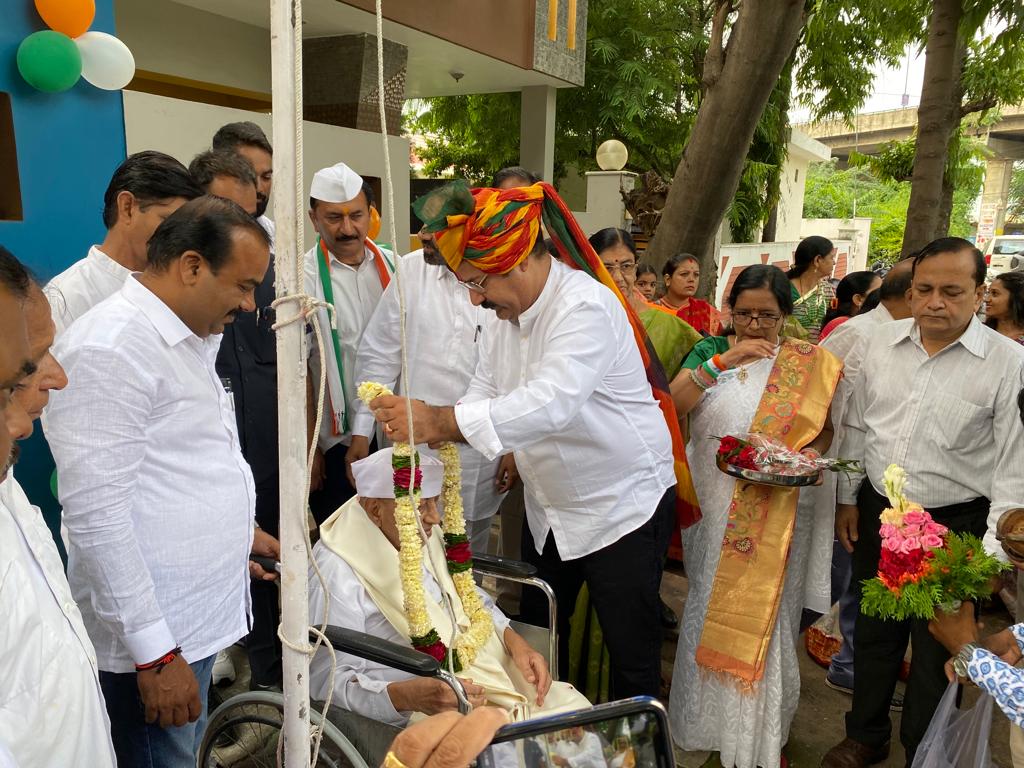 dimplemehta15's tweet photo. Happy Independence Day to all! https://t.co/GvdqML1yFX