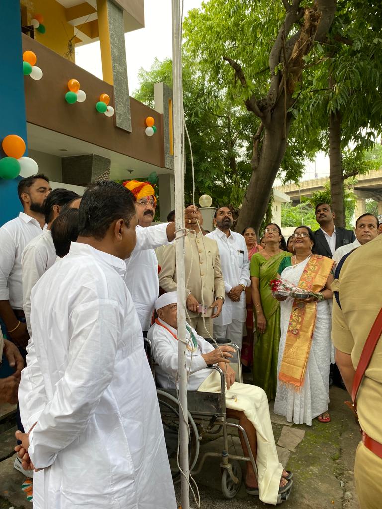 dimplemehta15's tweet photo. Happy Independence Day to all! https://t.co/GvdqML1yFX