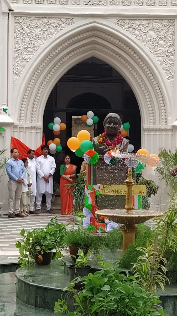 snmc_agra's tweet photo. Azaadi ka Amrit Mahotsav, 75th Independence day, was celebrated today at SNMC, Agra.🇮🇳 The ceremony marked by Flag hoisting and address by the Principal was attended by one and all. Padam Shri, Dr D K Hazra was the Chief Guest on this occasion.
#MeUP
#UPDGME https://t.co/YkfLRvhh5a