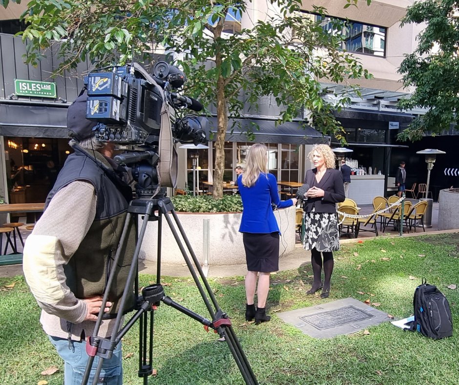 ChamberQLD's tweet photo. Catch #CCIQ’s CEO Heidi Cooper speaking on the newly released Pulse Survey findings on 7 News and 10 News tonight.
Download the full #PulseReport here https://t.co/Pb7N5bv68j
#CCIQpulse #PulseNews #PulseData #QueenslandBusiness #Business https://t.co/Ombp7A7QBK