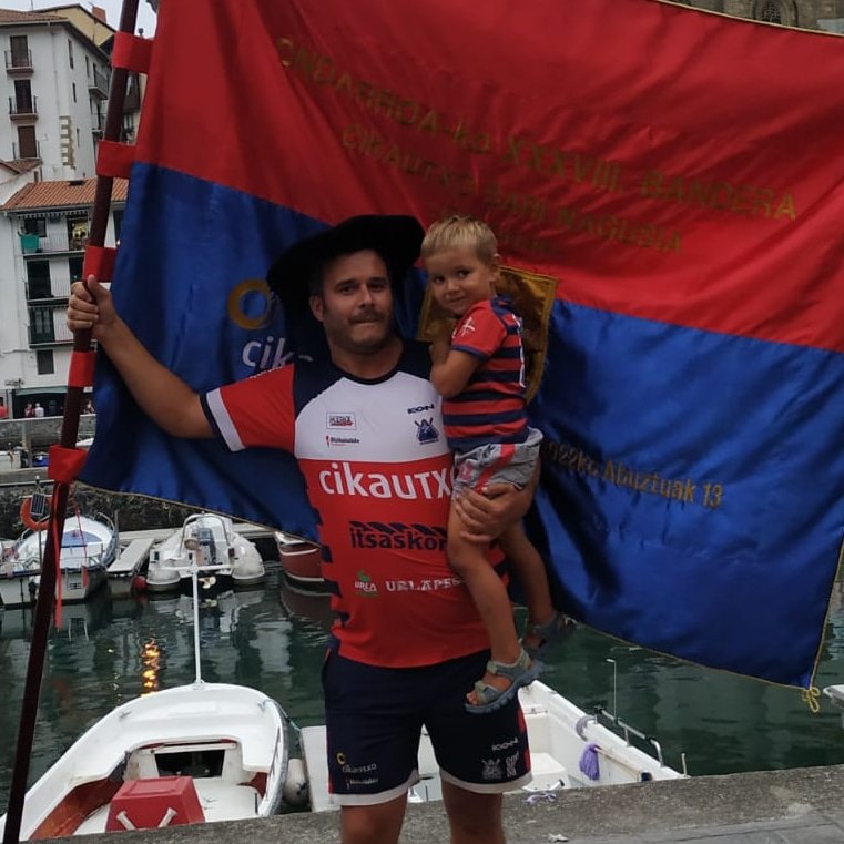 Hau lortzeko, atzin dan bihar guzti ezileike deskribiu. 
Eskerrik asko etxen dotenaz sinistezuen eta launtzeztazuen danoi, hau banderi neutzat eta zeuentzat !! 
Matxematxe! #rururu