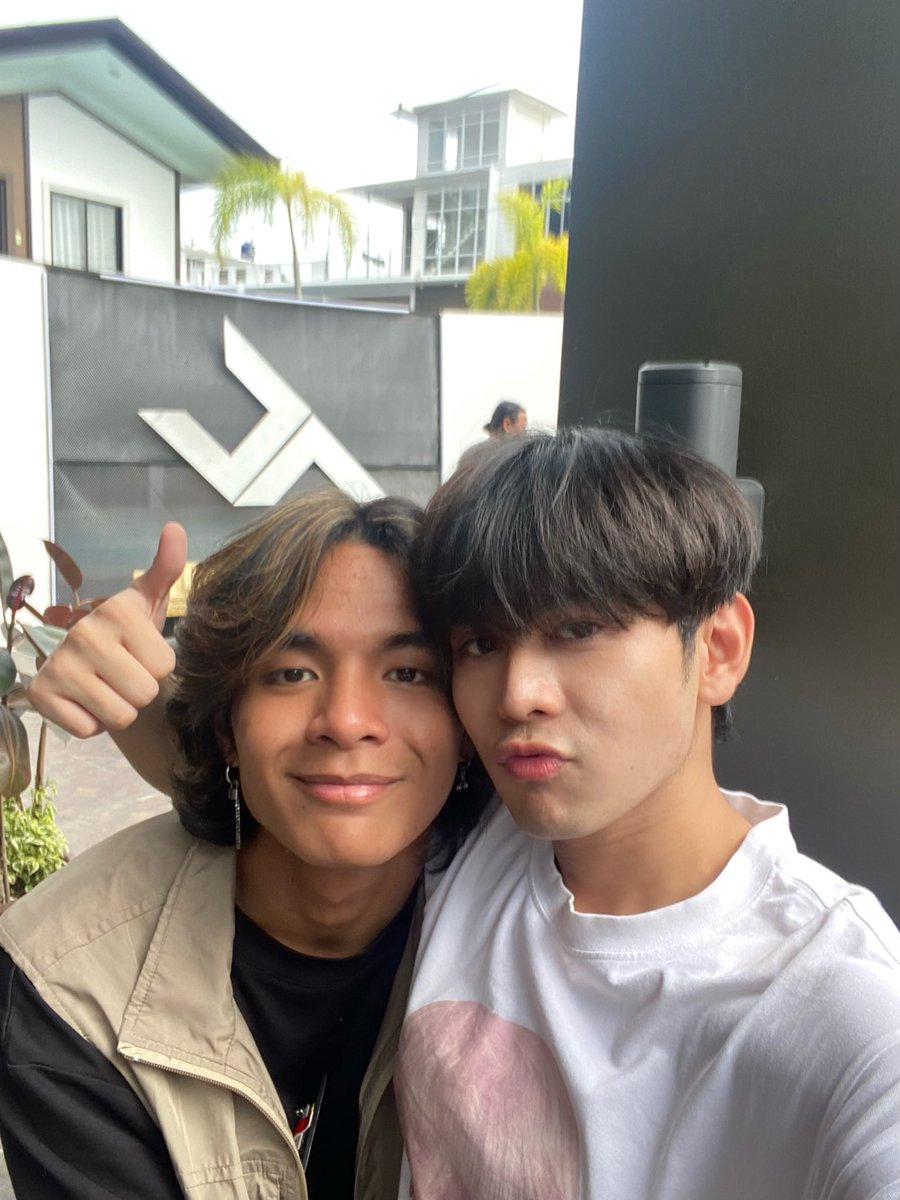 httpsskyie's tweet photo. i'm crying again, gabdean.
@topclass_gab @topclass_dean
#TopClass_Gab #TopClass_Dean https://t.co/73W0RDh5mN
