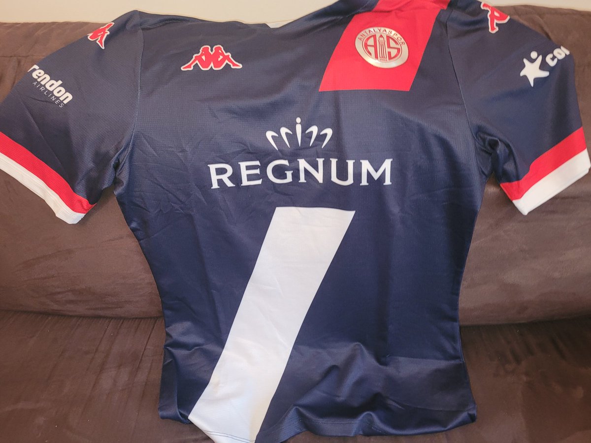 And Mr <a href="/Its_Shanen/">Sha Nen</a> smacks it out of the park with his guess of <a href="/Antalyaspor/">Hesap.com Antalyaspor</a>. Another lovely bit of kit from <a href="/SecretKits/">Secret Kit Society</a> ❤️‍🔥❤️‍🔥❤️‍🔥