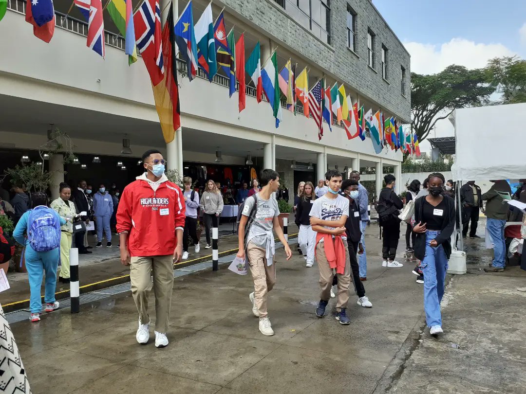 ICSAddis's tweet photo. Blue skies today as we welcome new #MiddleSchool and #HighSchool families for orientation. We're all excited for the start of the 22/23 school year! #thisisics https://t.co/ejbCMcAzeR