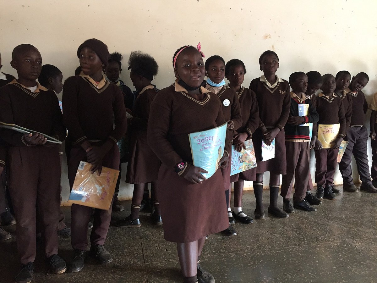 thebookbus's tweet photo. In 2022 we have been working with over 1200 children from six schools in Central Province, we provide children, their teachers and their parents with regular sessions of coaching, mentoring and techniques on how to use our literacy resources.
#LiteracyCantWait
#TheBookBusZM https://t.co/V7le2hi4fg